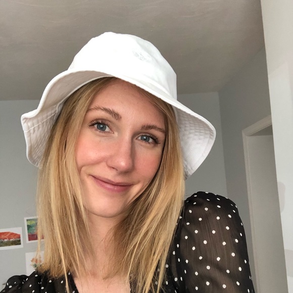 Meet your Posher, Dana - Picture 1 of 1